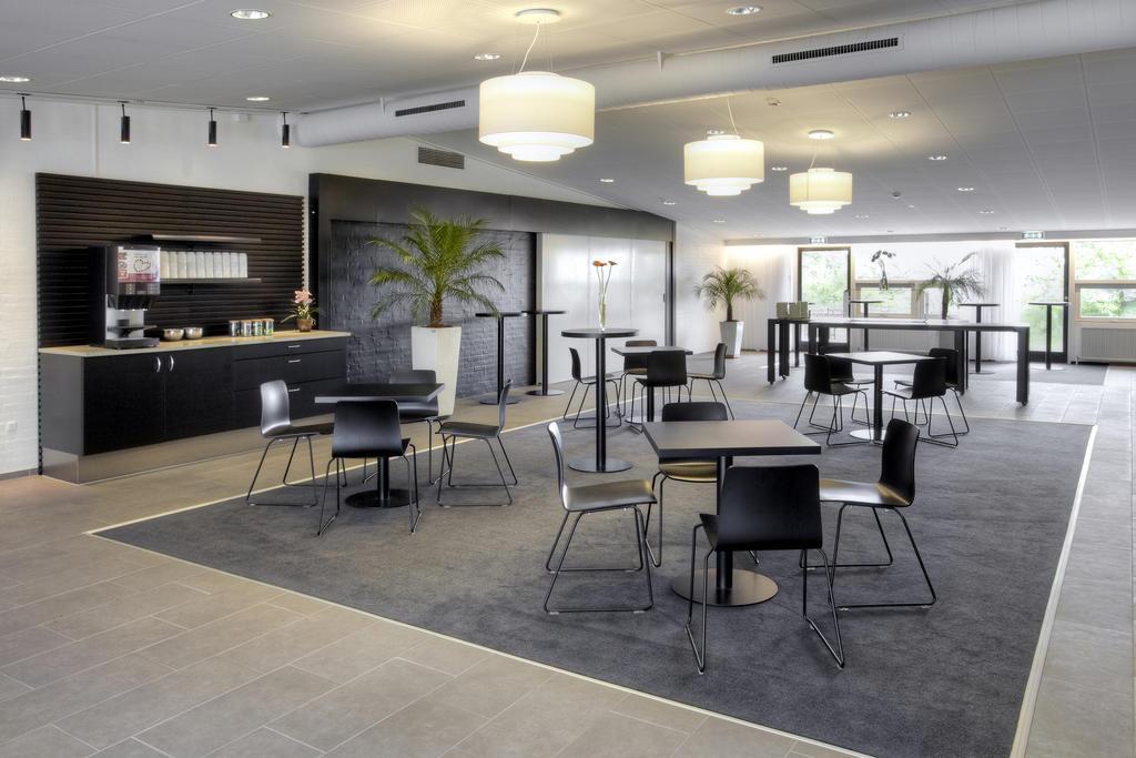 Scandic Aalborg Ost Экстерьер фото